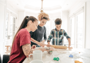 International EFL students baking with the Homestay home stay hosts